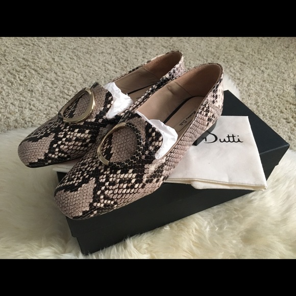 massimo dutti animal print loafers